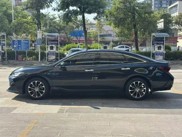 Toyota Avalon — Фото автомобиля 10