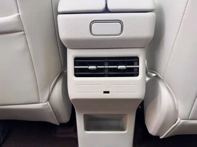 Toyota BoZhi 3X — Фото автомобиля 15
