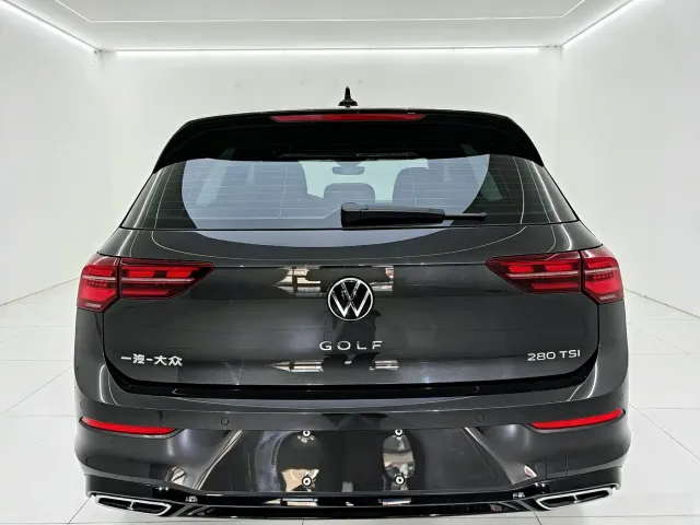 Volkswagen Golf — Фото автомобиля 5
