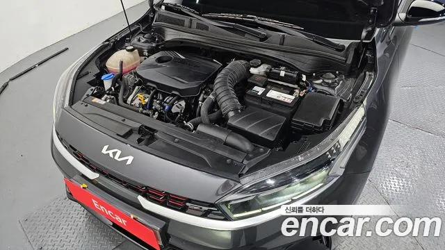 Kia K3 Новый K3 2 поколение 1.6 Turbo GT 5 дверей — Фото автомобиля 6