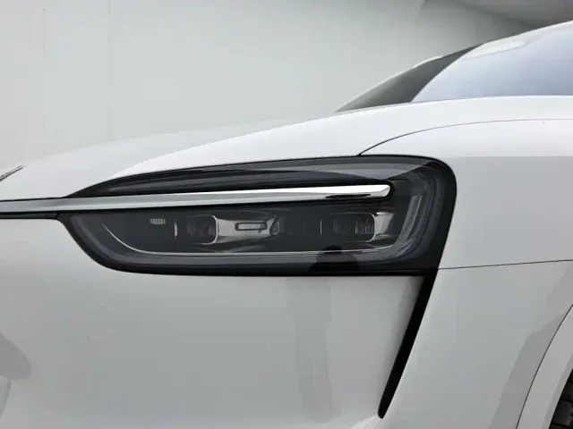 Aito M7 — Фото автомобиля 10