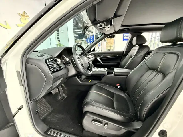 Honda UR-V — Фото автомобиля 5
