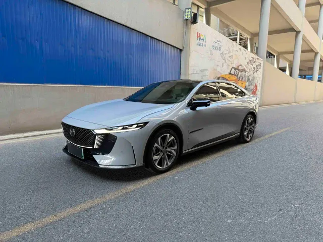 Фотография автомобиля — Mazda EZ-6
