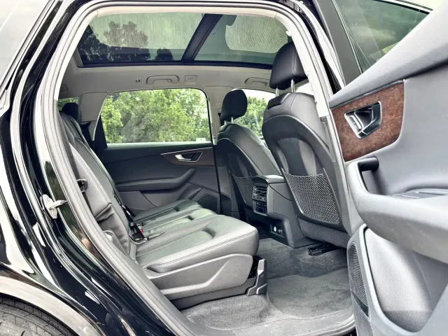 Audi Q7 — Фото автомобиля 14