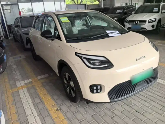 GAC Aion UT — Фото автомобиля 3
