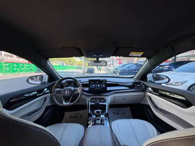 BYD Qin PLUS — Фото автомобиля 6