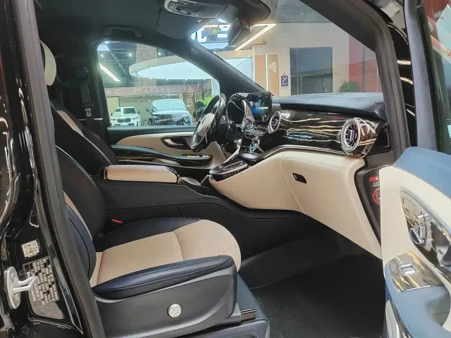 Mercedes-Benz V-Class — Фото автомобиля 19