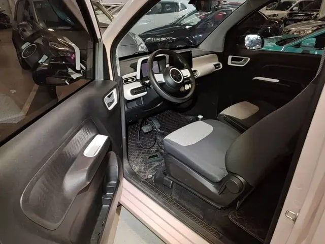 Wuling Hongguang Mini EV — Фото автомобиля 15