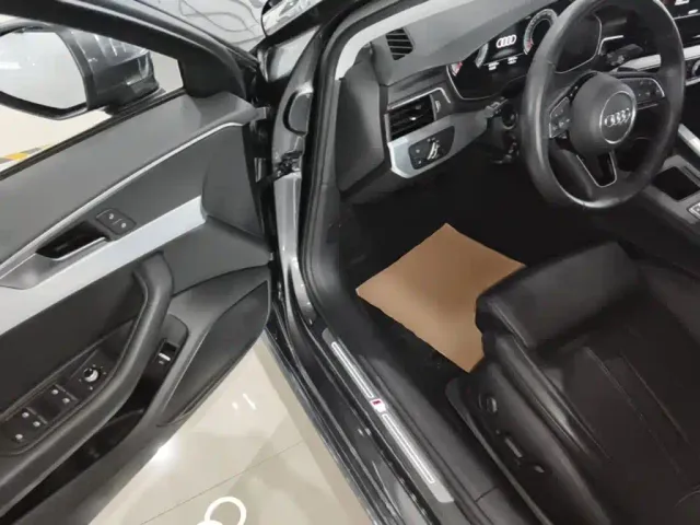 Audi A4L — Фото автомобиля 15