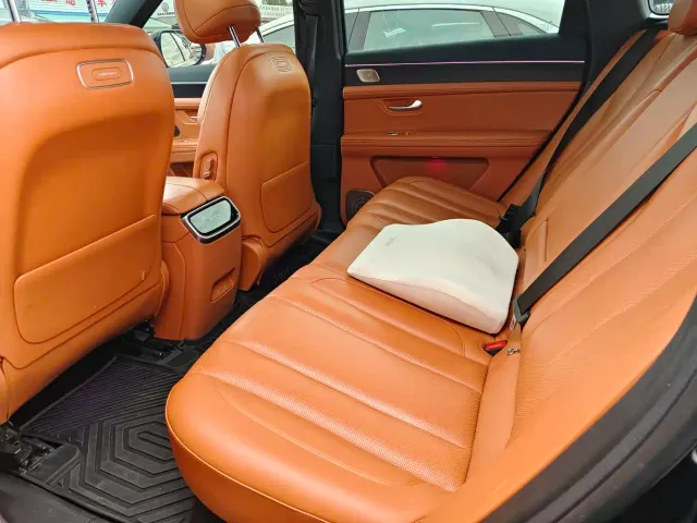 Aito M7 — Фото автомобиля 3