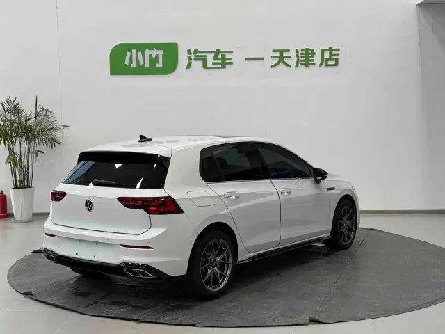 Volkswagen Golf — Фото автомобиля 5