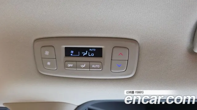 Kia Carnival Generation 4 — Фото автомобиля 23