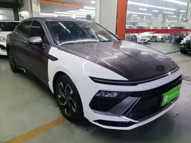 Hyundai Sonata — Фото автомобиля 3