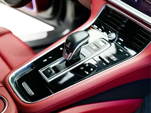Porsche Panamera — Фото автомобиля 16