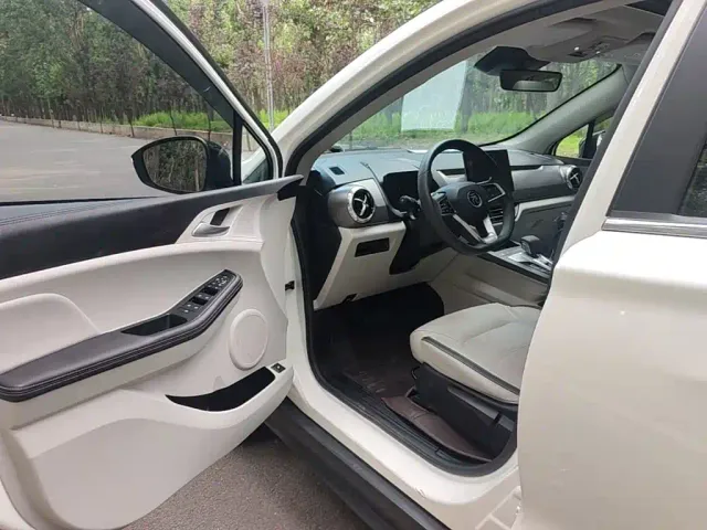 BYD Yuan Pro — Фото автомобиля 15