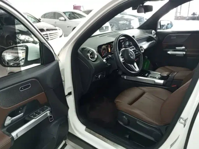 Mercedes-Benz GLB-Class — Фото автомобиля 11