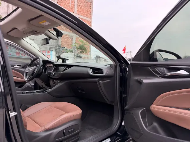 Buick Regal — Фото автомобиля 12