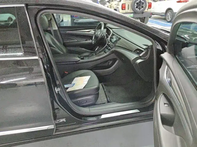 Buick LaCrosse — Фото автомобиля 8