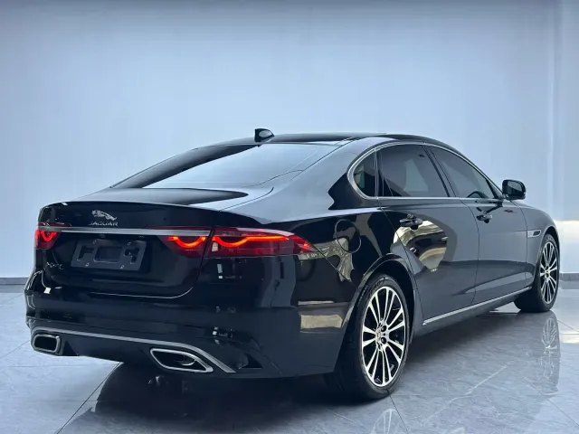 Jaguar XFL — Фото автомобиля 18