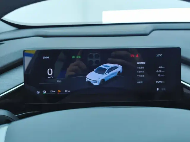 Geely Galaxy L6 — Фото автомобиля 14