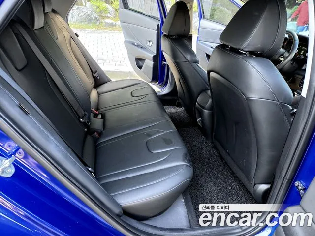 Hyundai Avante CN7 — Фото автомобиля 13