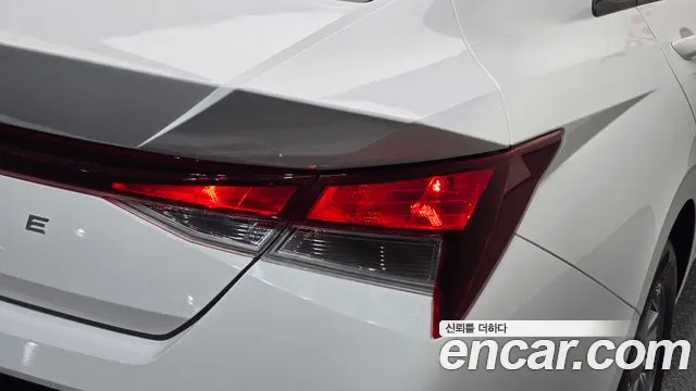 Hyundai Avante — Фото автомобиля 8