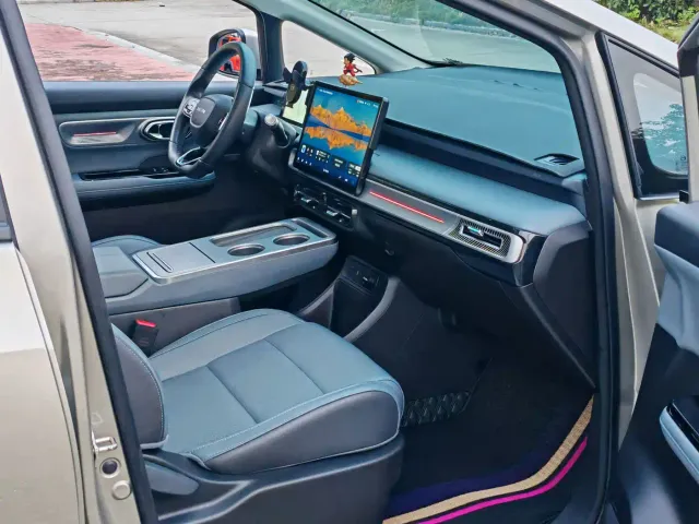 GAC Aion Y — Фото автомобиля 12