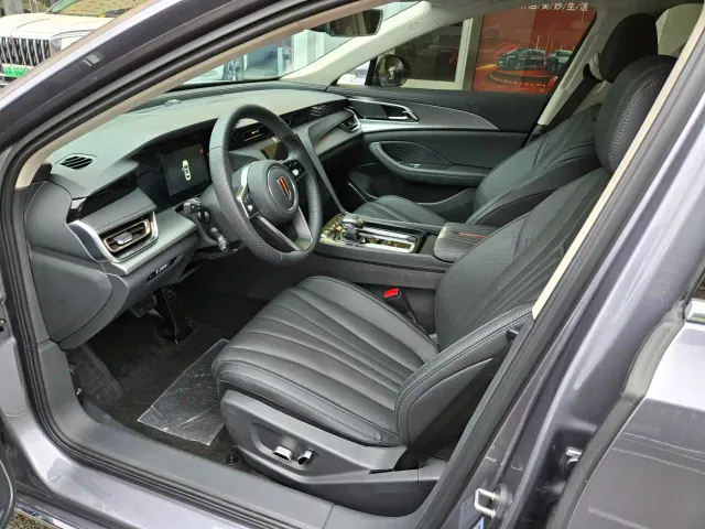 Hongqi H5 — Фото автомобиля 17