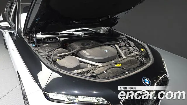 BMW 7 Series — Фото автомобиля 9