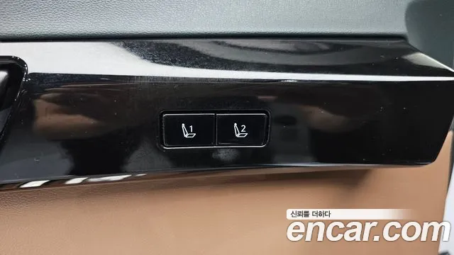 Hyundai Grandeur Grandeur (GN7) 2.5 Бензин 2WD — Фото автомобиля 16
