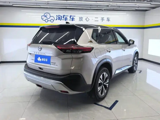 Nissan X-Trail — Фото автомобиля 3