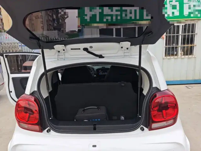 Roewe Clever — Фото автомобиля 18