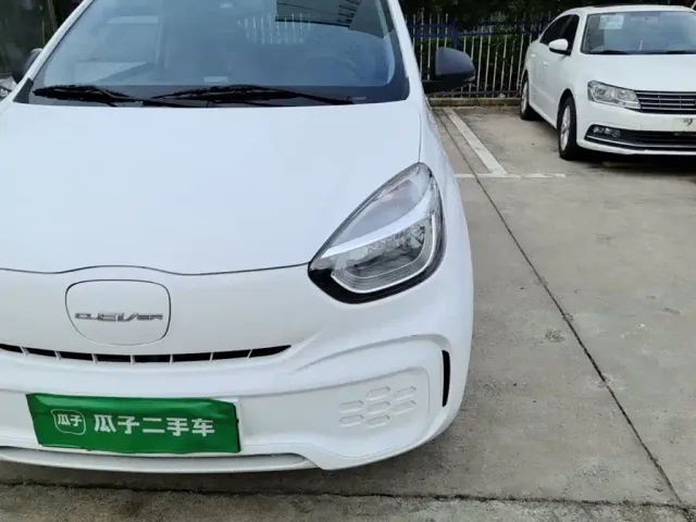 Roewe Clever — Фото автомобиля 23