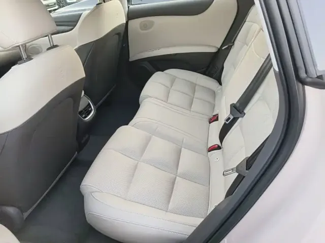 IM Motors L6 — Фото автомобиля 12