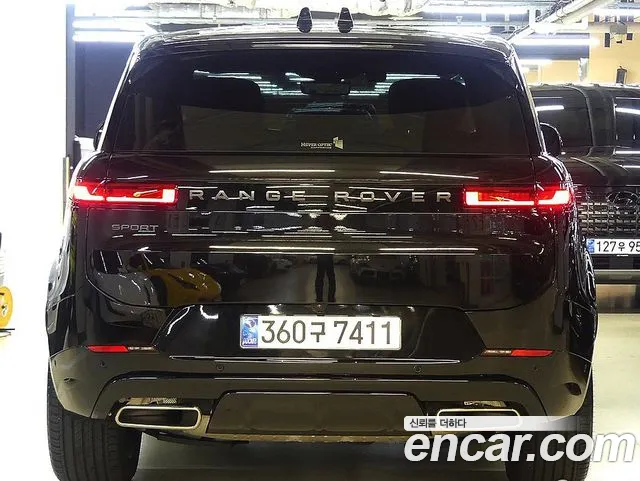 Land Rover Range Rover Sport — Фото автомобиля 6