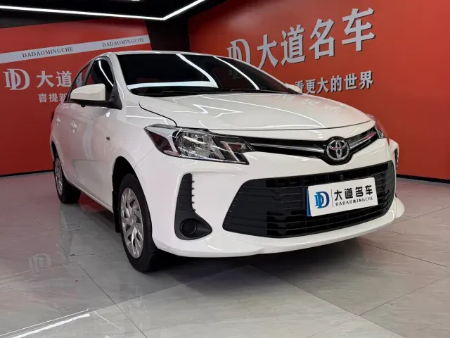 Toyota Vios — Фото автомобиля 3