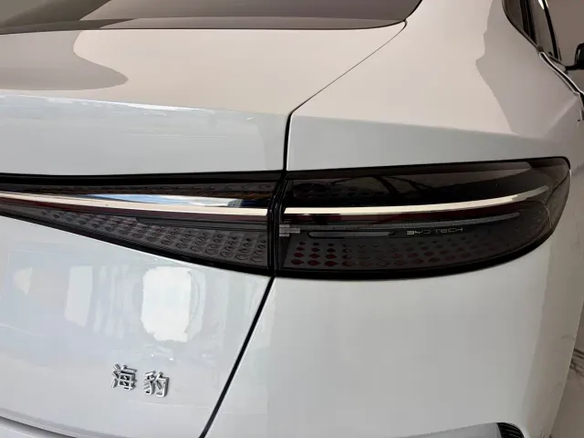 BYD Seal — Фото автомобиля 7