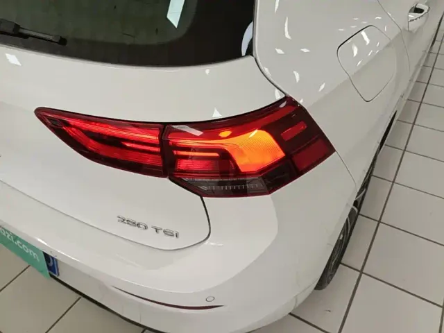 Volkswagen Golf — Фото автомобиля 7