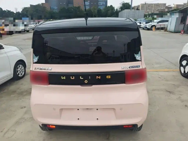 Wuling Hongguang Mini EV — Фото автомобиля 5