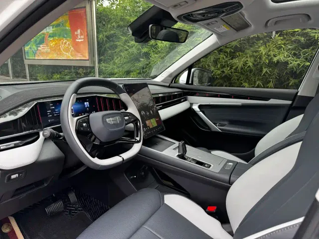 Geely Boyue L — Фото автомобиля 9