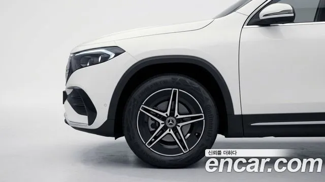 Mercedes-Benz EQA — Фото автомобиля 2