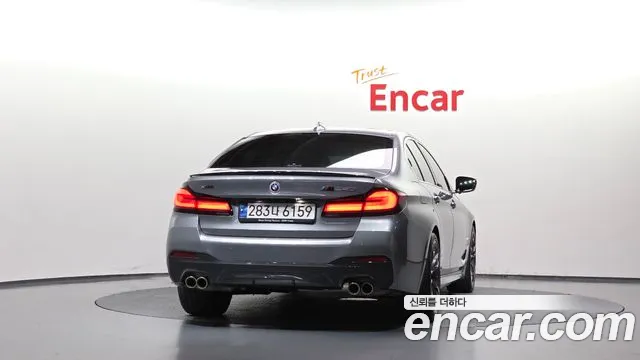 BMW 5 Series G30 — Фото автомобиля 4
