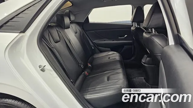 Hyundai Avante CN7 — Фото автомобиля 16