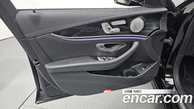 Mercedes-Benz E-Class W213 — Фото автомобиля 13