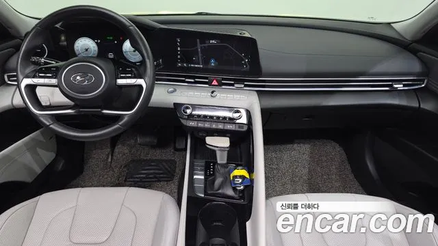 Hyundai AVANTE Avante (CN7) — Фото автомобиля 9