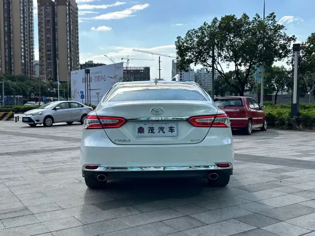 Toyota Camry — Фото автомобиля 4