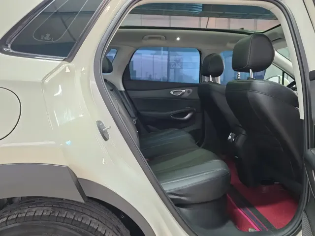 BYD Sealion 05 EV — Фото автомобиля 13
