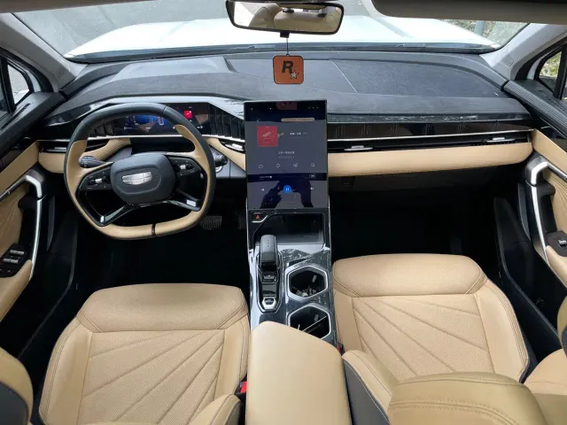 Geely Boyue L — Фото автомобиля 10