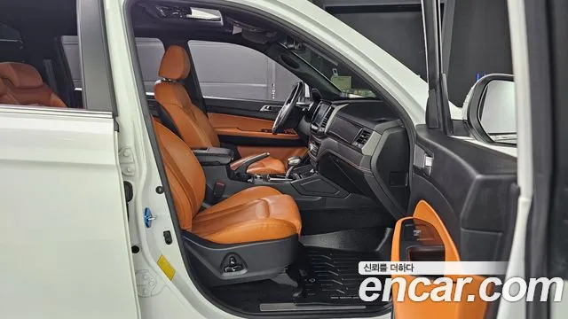 KG_Mobility_Ssangyong Rexton Новый Rexton Sport Khan Дизель 2.2 4WD — Фото автомобиля 12