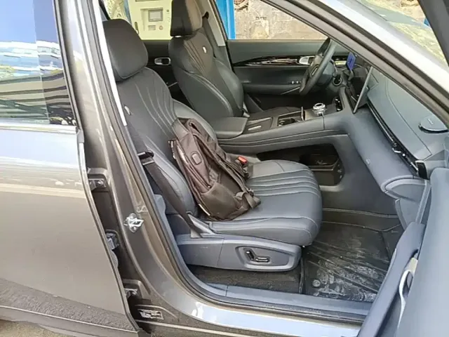 Geely Galaxy Galaxy E5 2026 610km Explorer+ Edition — Фото автомобиля 24